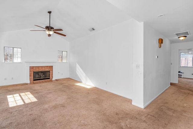 1928 Davis Dr, Los Banos, CA 93635