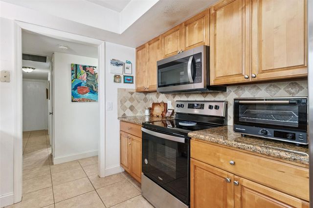 106 HIDDEN OAK DRIVE, Longwood, FL 32779