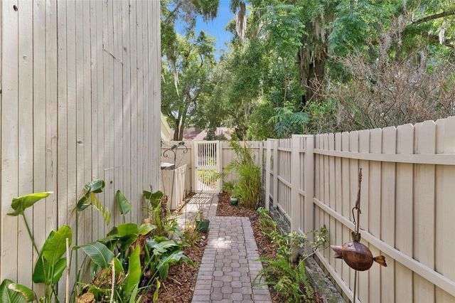 106 HIDDEN OAK DRIVE, Longwood, FL 32779