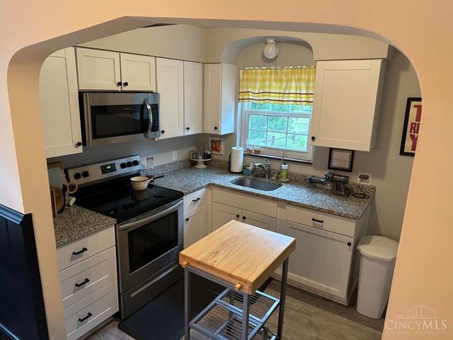 958 Summit Avenue, Glendale, OH 45246