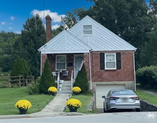 958 Summit Avenue, Glendale, OH 45246