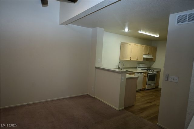 8465 Blue Island Avenue, Las Vegas, NV 89129