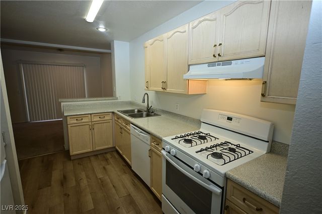 8465 Blue Island Avenue, Las Vegas, NV 89129