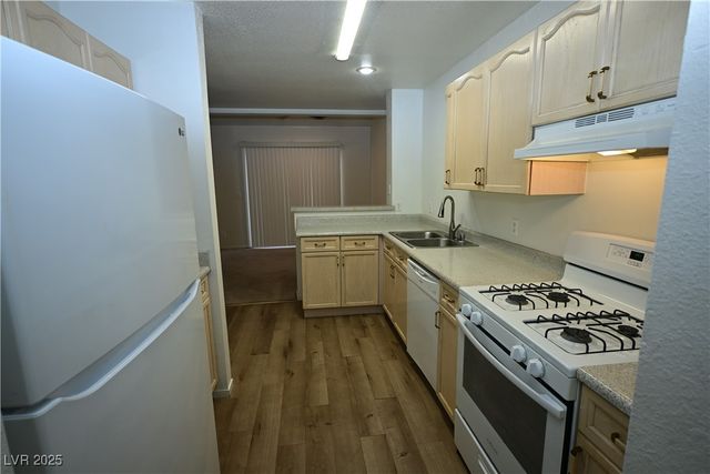 8465 Blue Island Avenue, Las Vegas, NV 89129