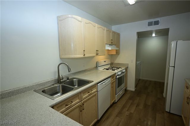 8465 Blue Island Avenue, Las Vegas, NV 89129