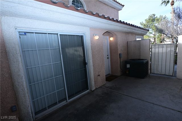 8465 Blue Island Avenue, Las Vegas, NV 89129