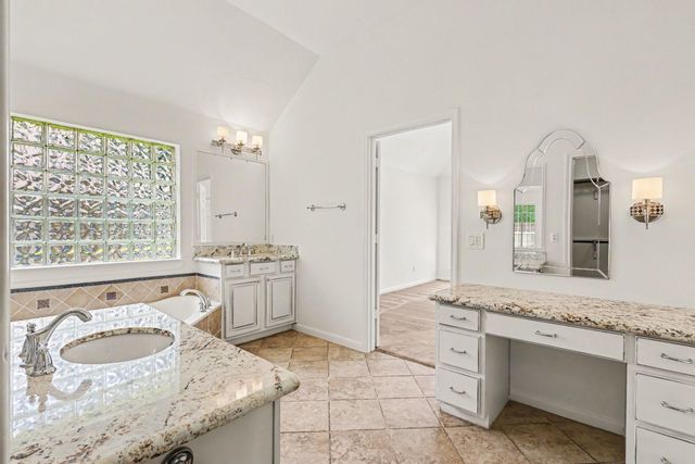 12439 Rutgers Park Court, Houston, TX 77058