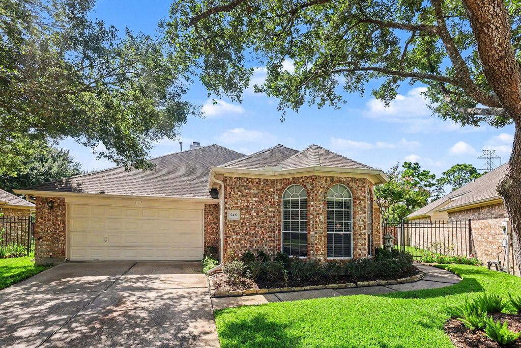 12439 Rutgers Park Court, Houston, TX 77058