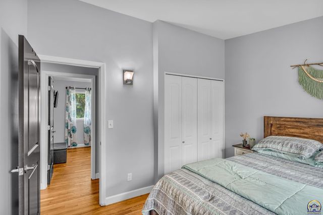 3418 SW 33rd TER, Topeka, KS 66614