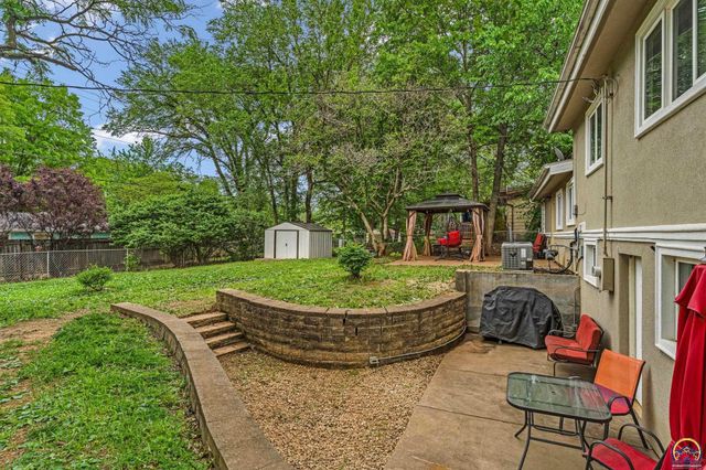 3418 SW 33rd TER, Topeka, KS 66614