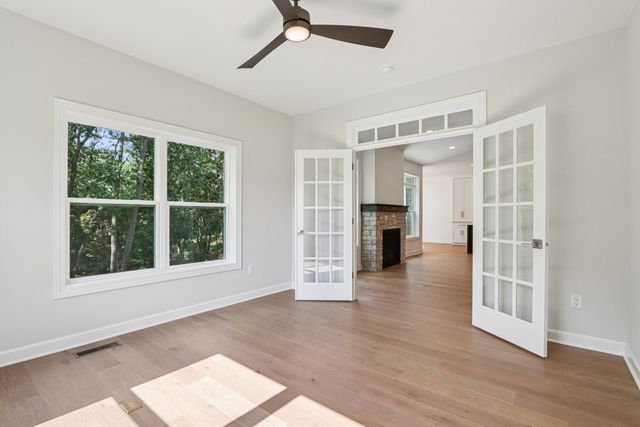 0S275 Bealer Court, Geneva, IL 60134