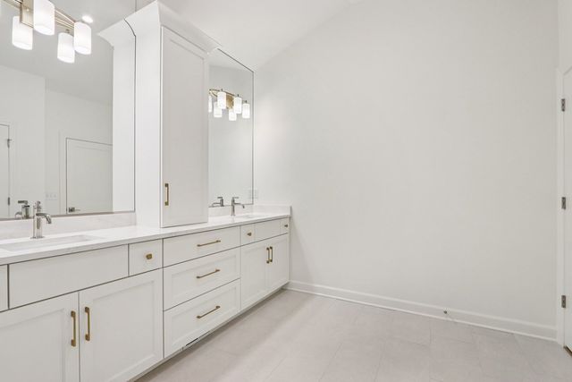 0S275 Bealer Court, Geneva, IL 60134