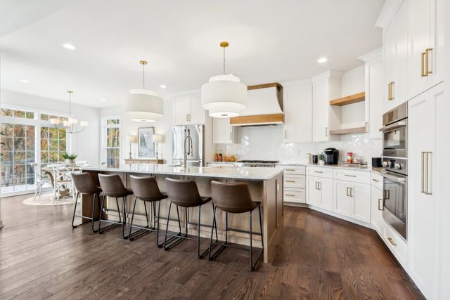 0S275 Bealer Court, Geneva, IL 60134