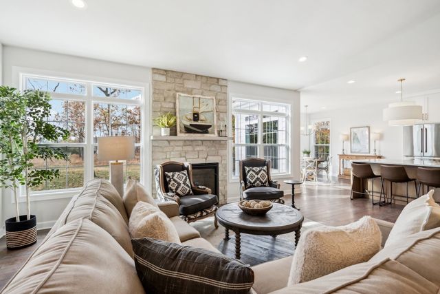 0S275 Bealer Court, Geneva, IL 60134