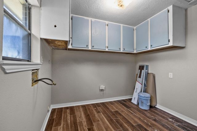 1706 Avenue A, Danbury, TX 77534