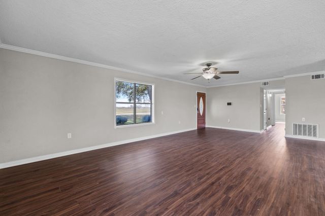 1706 Avenue A, Danbury, TX 77534