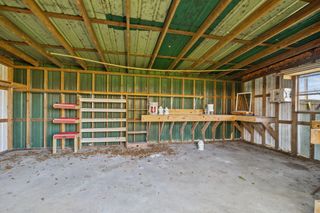 1706 Avenue A, Danbury, TX 77534