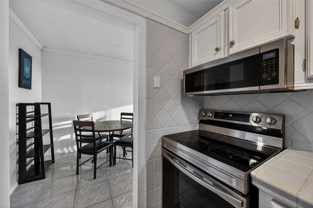 625 Antioch Ave 108, Fort Lauderdale, FL 33304