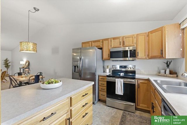 2320 Dodge Street, Lincoln, NE 68521