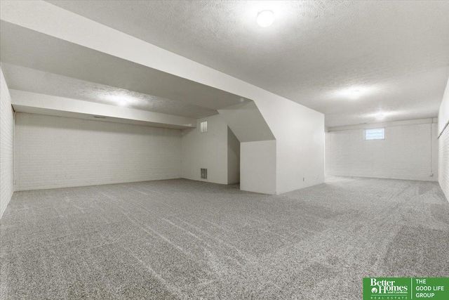 2320 Dodge Street, Lincoln, NE 68521
