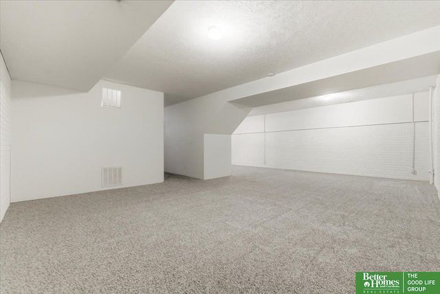 2320 Dodge Street, Lincoln, NE 68521