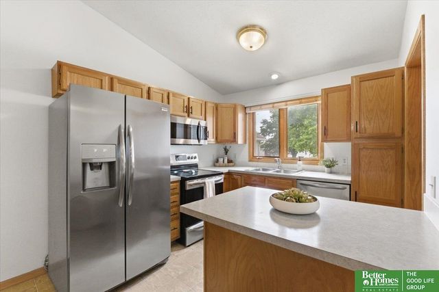 2320 Dodge Street, Lincoln, NE 68521