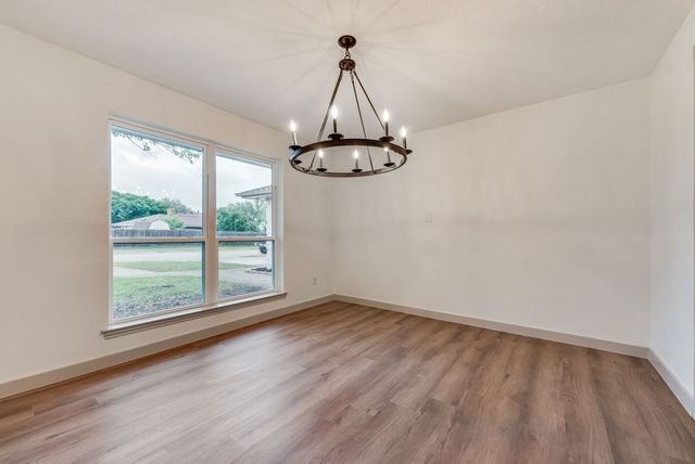 1606 Highpoint Drive, Lewisville, TX 75077