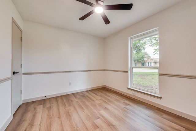 1606 Highpoint Drive, Lewisville, TX 75077