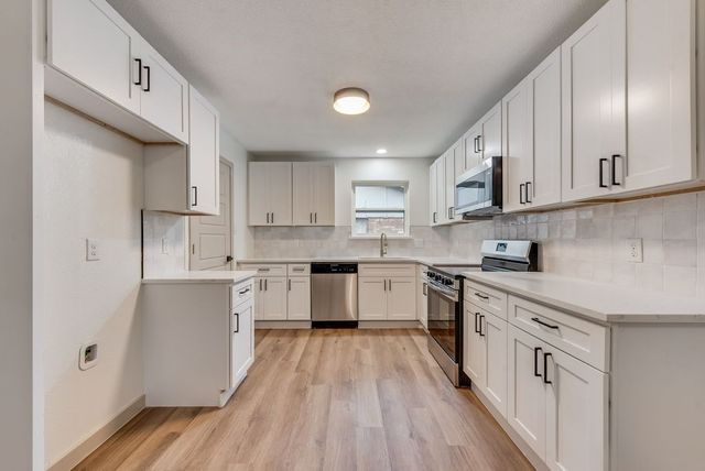 1606 Highpoint Drive, Lewisville, TX 75077