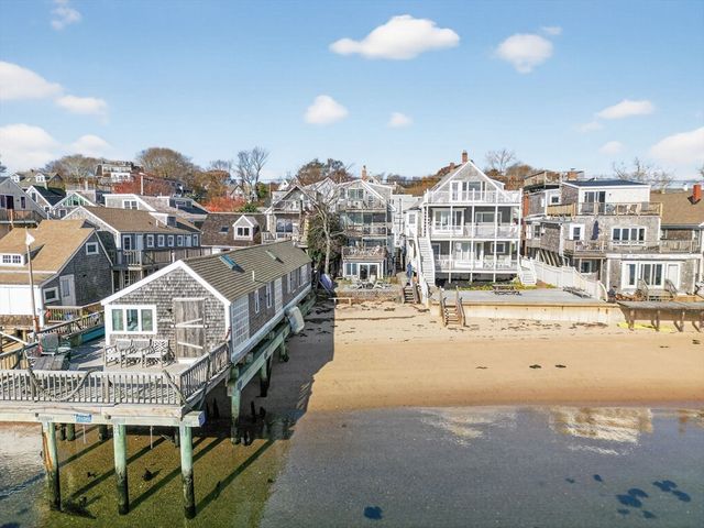 441 Commercial St B, Provincetown, MA 02657