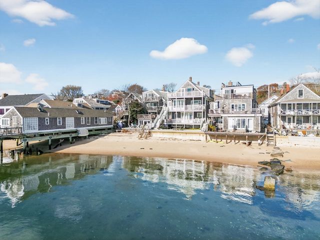 441 Commercial St B, Provincetown, MA 02657