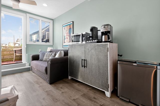 441 Commercial St B, Provincetown, MA 02657