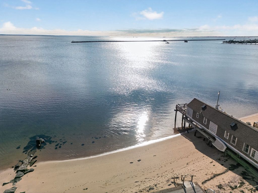 441 Commercial St B, Provincetown, MA 02657