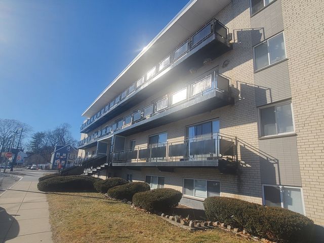 760 Cummins Highway 26, Boston, MA 02126