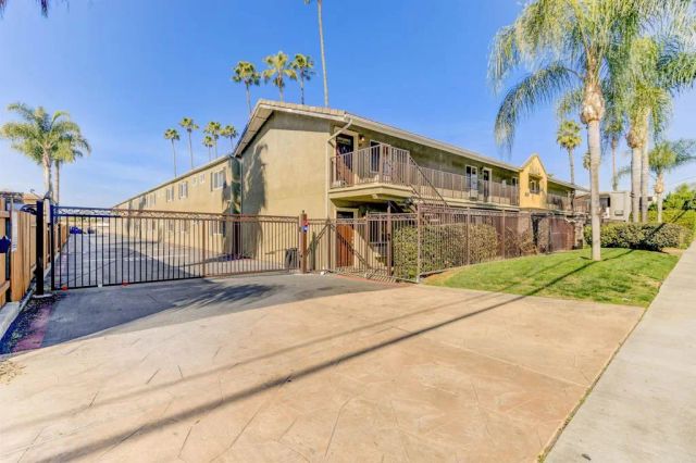 800 N Mollison Ave 36, El Cajon, CA 92021