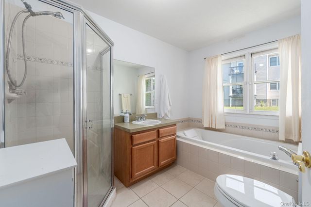 2204 Cedar Path, Riverhead, NY 11901