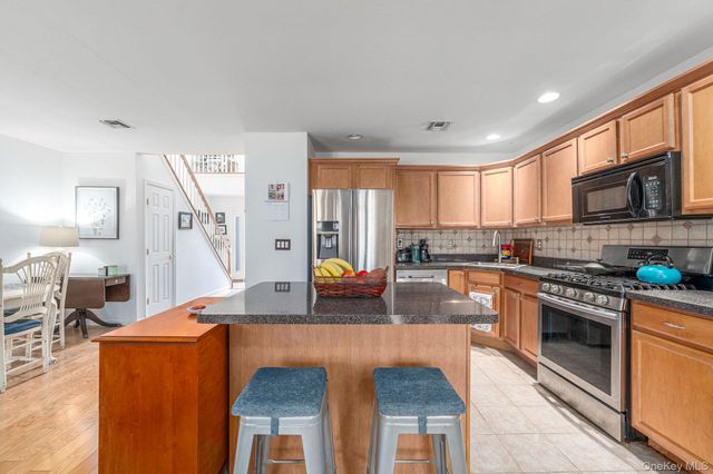 2204 Cedar Path, Riverhead, NY 11901