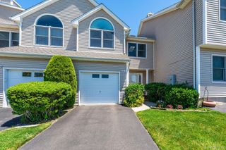 2204 Cedar Path, Riverhead, NY 11901