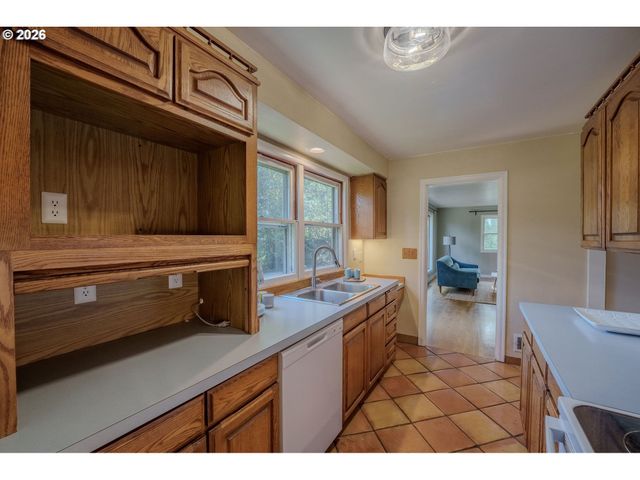 8109 Se LORRY Ave, Vancouver, WA 98664