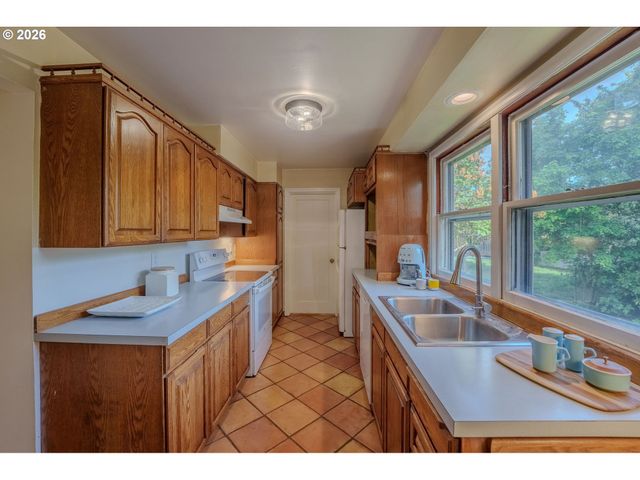 8109 Se LORRY Ave, Vancouver, WA 98664