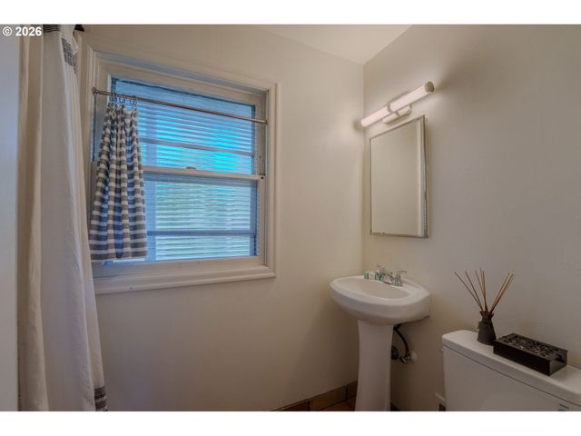 8109 Se LORRY Ave, Vancouver, WA 98664
