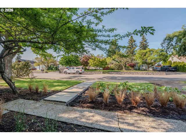 8109 Se LORRY Ave, Vancouver, WA 98664