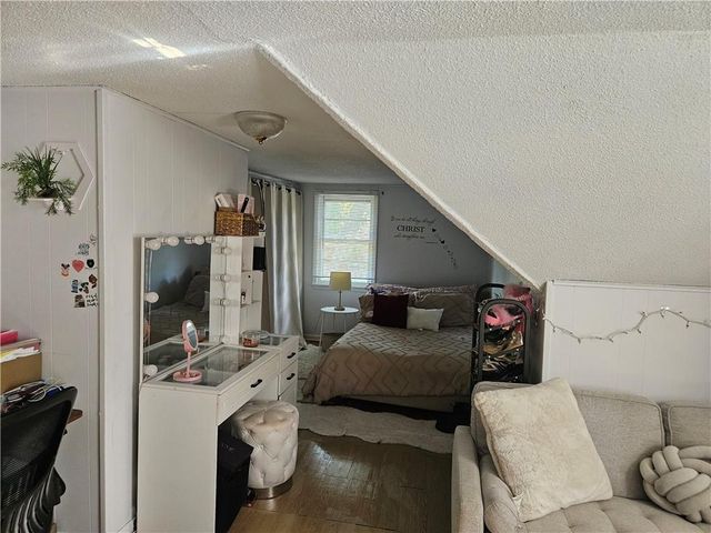 2318 NE Pence Avenue, Kansas City, MO 64118