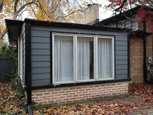 9433 Lincolnwood Drive, Evanston, IL 60203