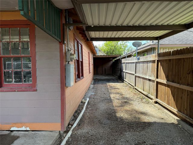 7952 Cinderella Street, Houston, TX 77028