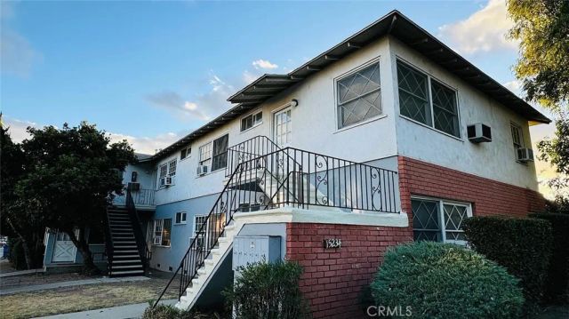 15234 Rayen Street D, North Hills, CA 91343