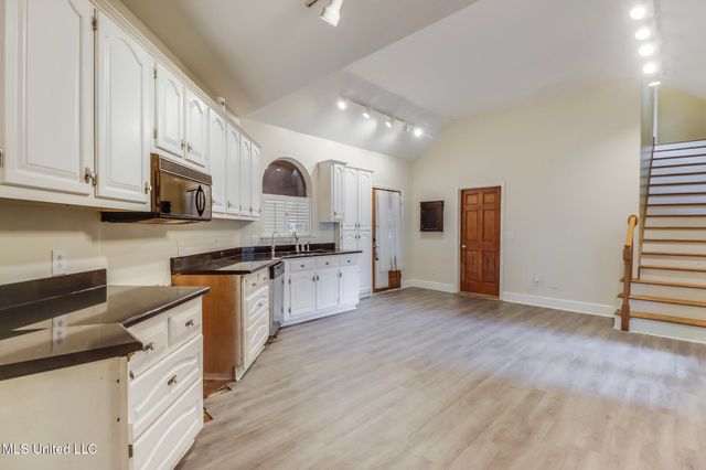 724 Herrick Avenue, Pascagoula, MS 39567