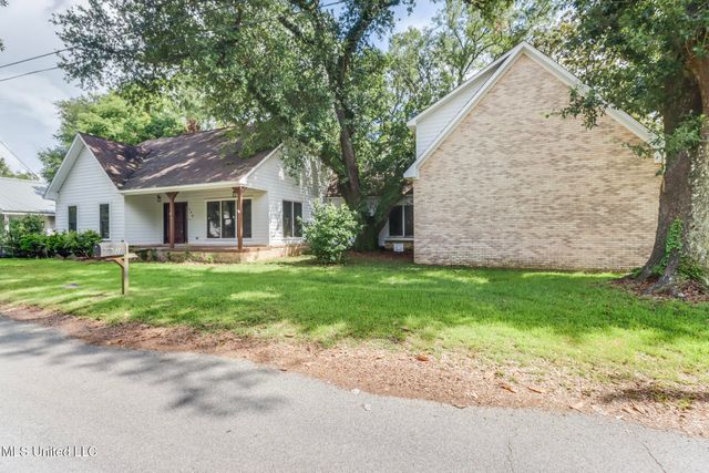 724 Herrick Avenue, Pascagoula, MS 39567