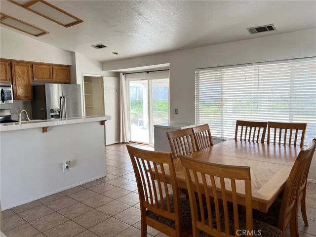 14351 Via Roca, Victorville, CA 92392