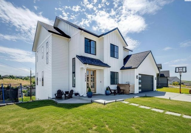 1325 SW Panorama Drive, Pullman, WA 99163